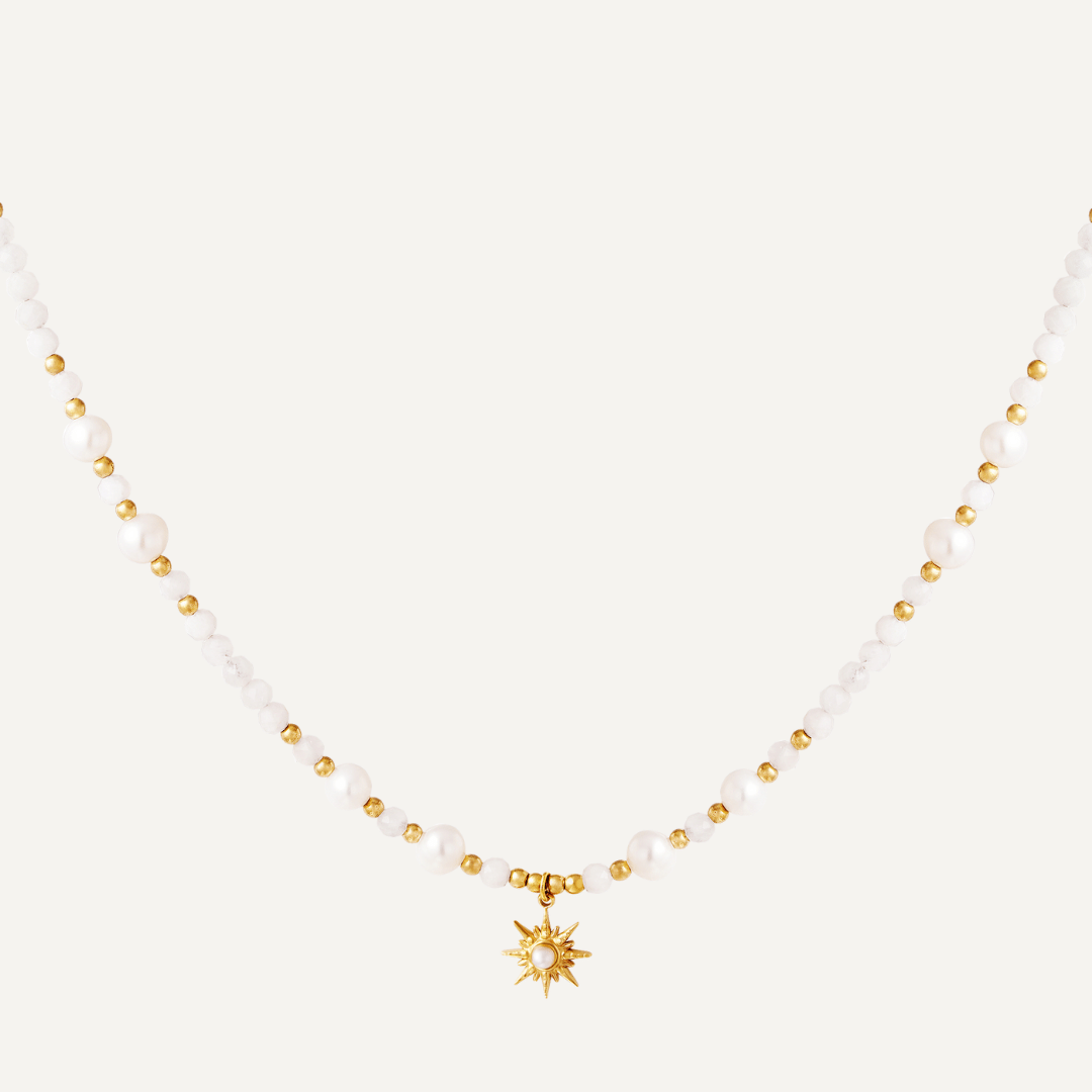 Collana Speranza con pendente a forma di stella impreziosita da perle d'acqua dolce, Realizzata in acciaio inossidabile, Finitura oro - Trinwel.com